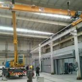 半門式歐式起重機安裝現(xiàn)場