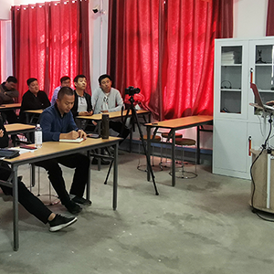 10��20��ɽ�|���x���ؙCе���޹�˾�e�k���p���Tʽ��ץ�����ؙC������Ӗ�n��